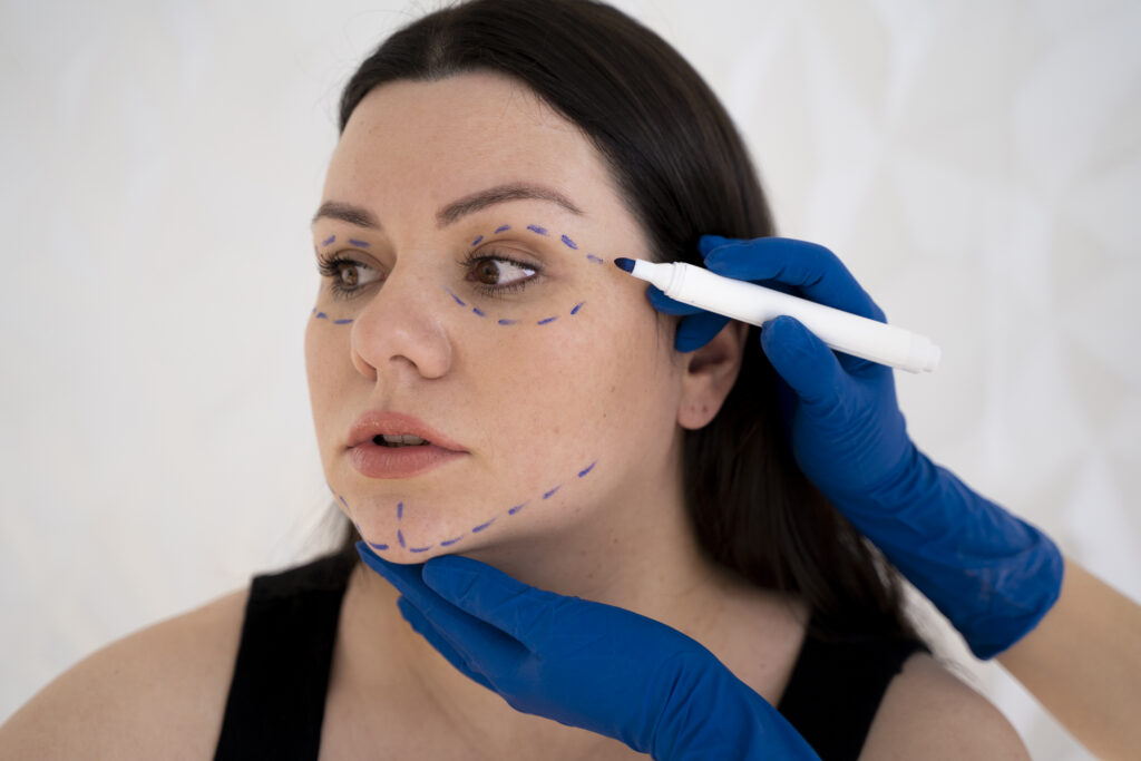 Everything You Need to Know About the Benefits of Facelift Surgery in Ahmedabad